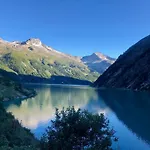 布鲁肯霍夫旅馆